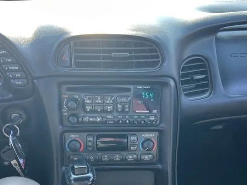 Used 1999 Chevrolet Corvette Coupe w/ Roof Pkg image 11