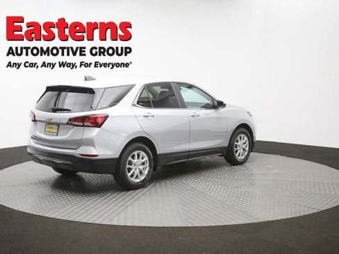 Used 2022 Chevrolet Equinox LT FWD image 40