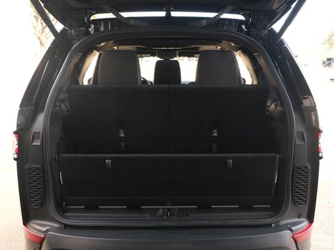 Used 2019 Land Rover Discovery HSE image 27