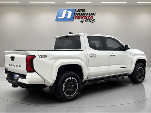 Used 2024 Toyota Tacoma TRD Sport AWD/4WD image 5