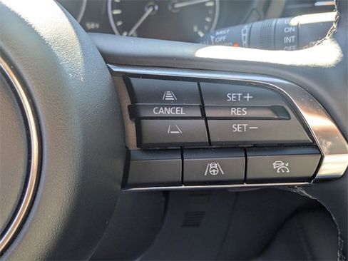 Used 2025 MAZDA MAZDA3 Hatchback w/Premium Plus Pkg image 18