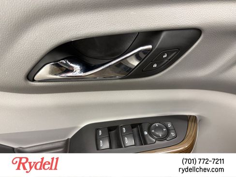 Used 2018 GMC Acadia SLE AWD/4WD image 11