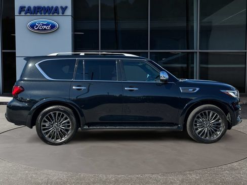 Used 2024 INFINITI QX80 Sensory w/ Cargo Package AWD/4WD image 9