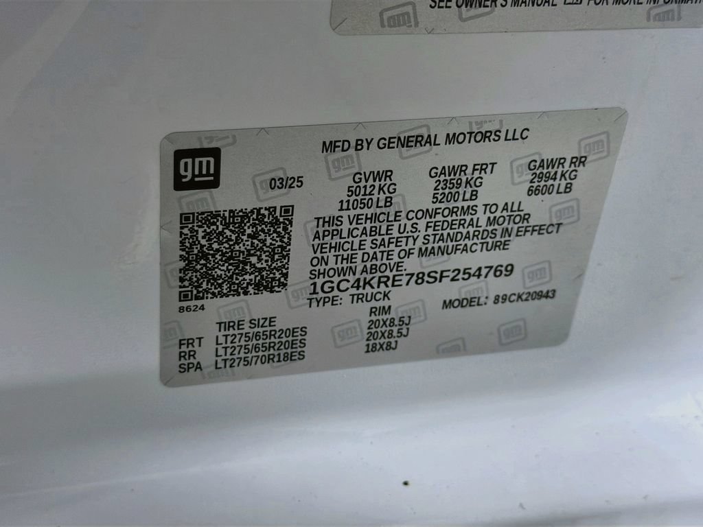 Used 2025 Chevrolet Silverado 2500 High Country w/ Technology Package AWD/4WD image 18