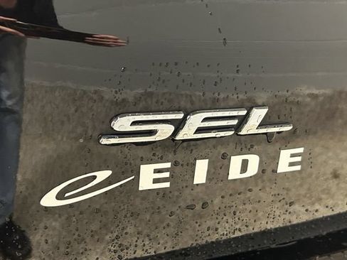 Certified 2024 Ford Edge SEL w/ Convenience Package AWD/4WD image 40