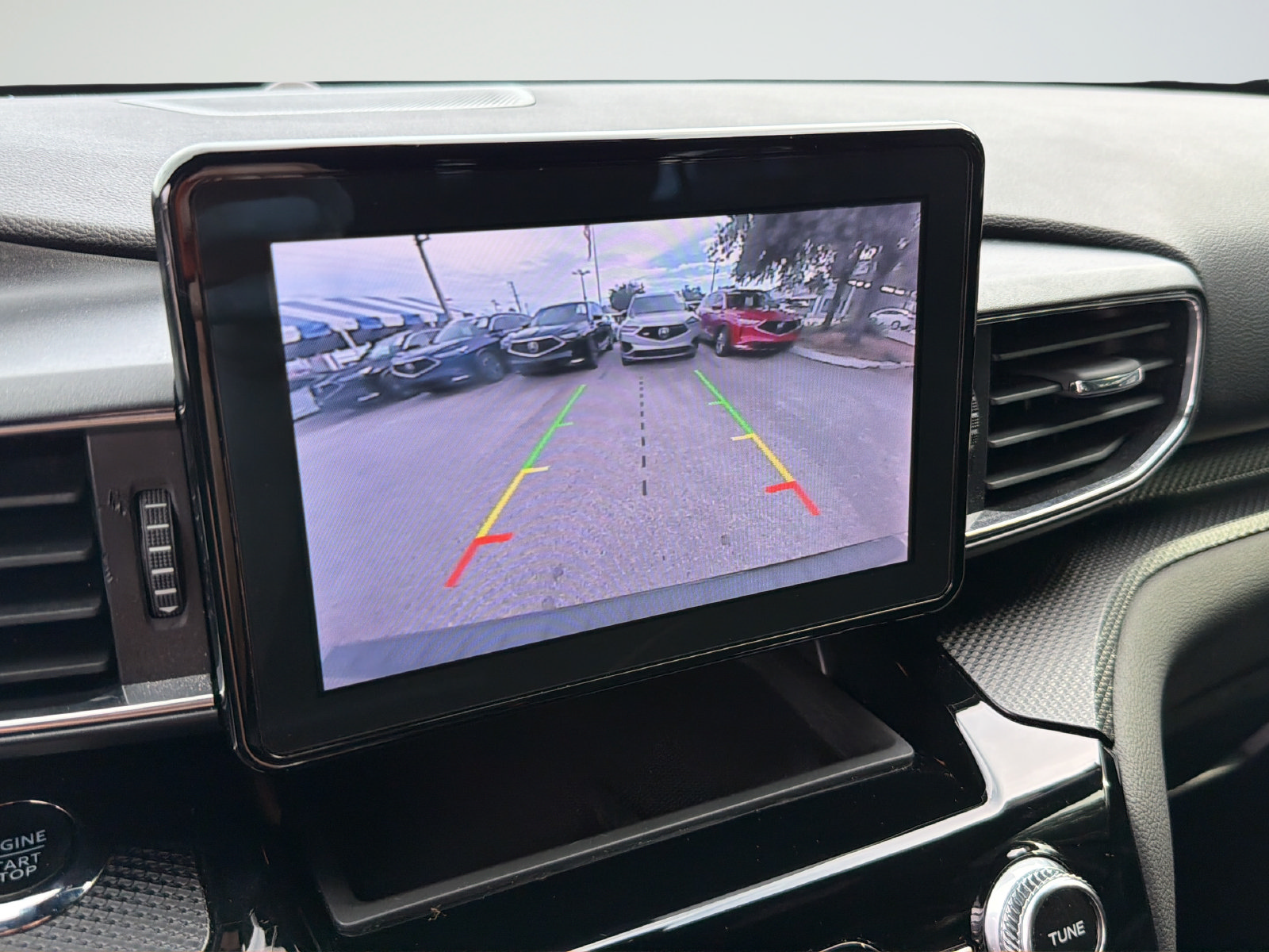 Used 2024 Ford Explorer ST-Line w/ Class IV Trailer Tow Package AWD/4WD image 24