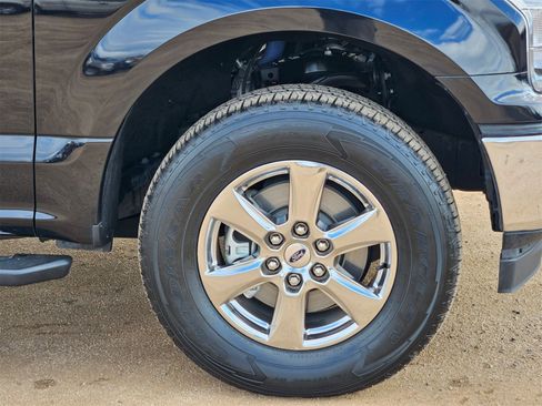 Certified 2019 Ford F150 XLT w/ Equipment Group 302A Luxury image 32