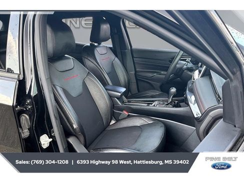 Used 2024 Jeep Compass Trailhawk AWD/4WD image 6