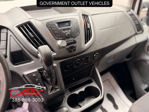 Used 2019 Ford Transit 250 148 Medium Roof image 9
