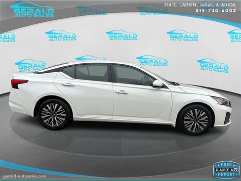 Used 2024 Nissan Altima 2.5 SV w/ SV Premium Package image 5