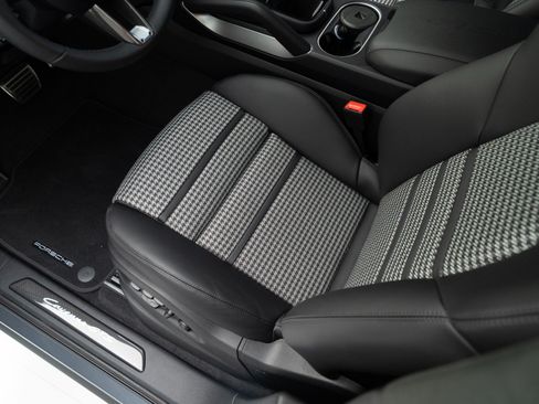 Certified 2026 Porsche Cayenne GTS AWD/4WD image 17