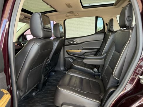 Used 2018 GMC Acadia Denali w/ Technology Package AWD/4WD image 11