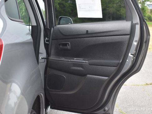 Used 2014 Mitsubishi Outlander Sport ES AWD/4WD image 11