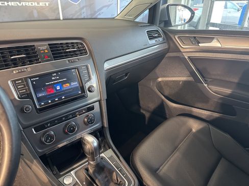 Used 2017 Volkswagen Golf Alltrack SE image 26