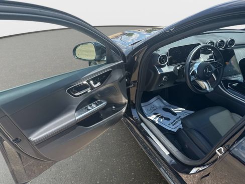 Used 2025 Mercedes-Benz C 300 Sedan image 17