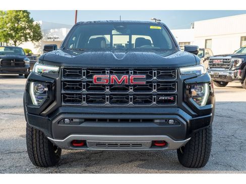New 2026 GMC Canyon AT4 AWD/4WD image 3