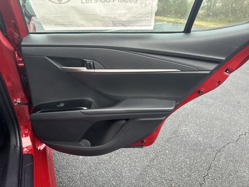 New 2025 Toyota Camry SE w/ Convenience Package FWD image 30