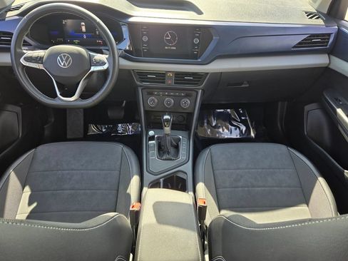 Certified 2022 Volkswagen Taos SE FWD image 13