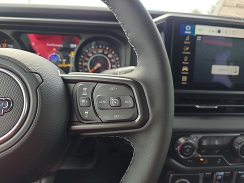 New 2026 Jeep Gladiator Sport image 20