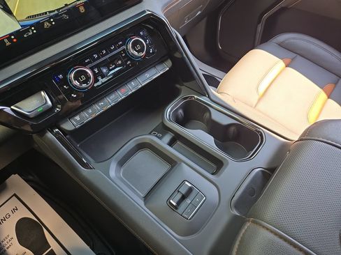 Used 2026 GMC Sierra 2500 AT4 AWD/4WD image 25