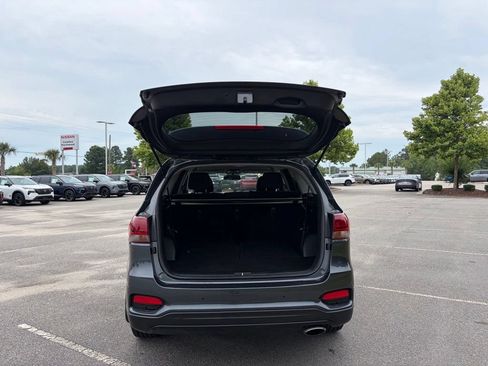 Used 2020 Kia Sorento S FWD image 5