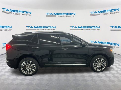 Used 2022 GMC Terrain Denali w/ Denali Premium Package image 6