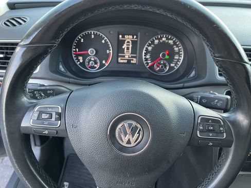 Used 2015 Volkswagen Passat TDI SE image 12