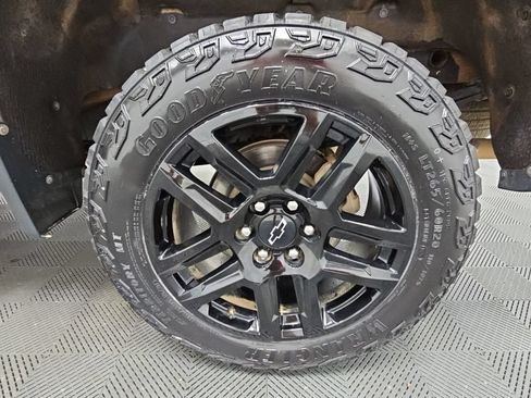 Certified 2023 Chevrolet Silverado 1500 Custom Trail Boss AWD/4WD image 38