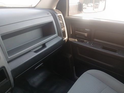 Used 2018 RAM 3500 Tradesman w/ Chrome Appearance Group image 39