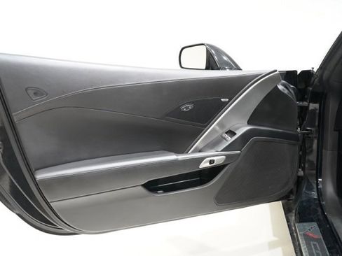 Used 2016 Chevrolet Corvette Stingray Coupe image 19