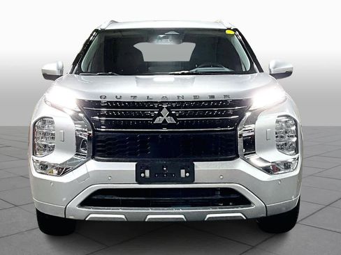 Used 2022 Mitsubishi Outlander SEL image 3