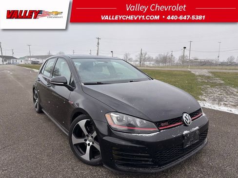 Used 2016 Volkswagen Golf 4-Door image 1