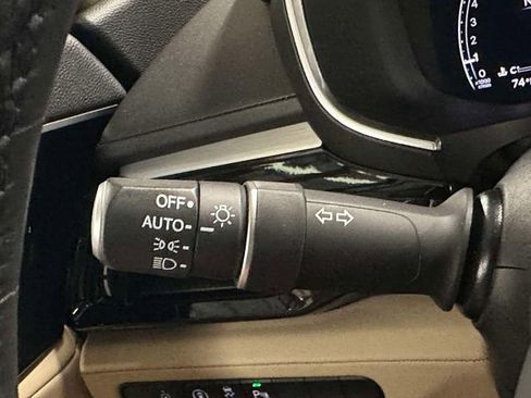 Used 2023 Acura MDX SH-AWD w/ Technology Package image 33