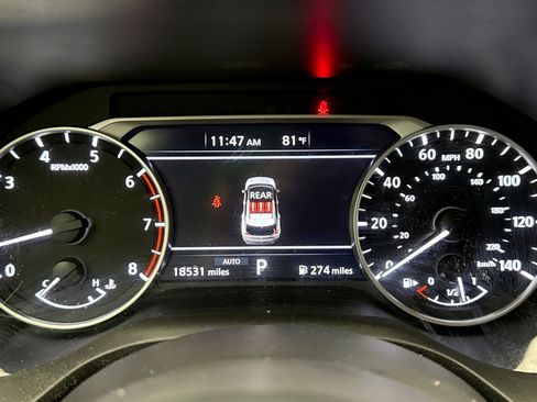 Used 2023 Nissan Rogue S AWD/4WD image 9