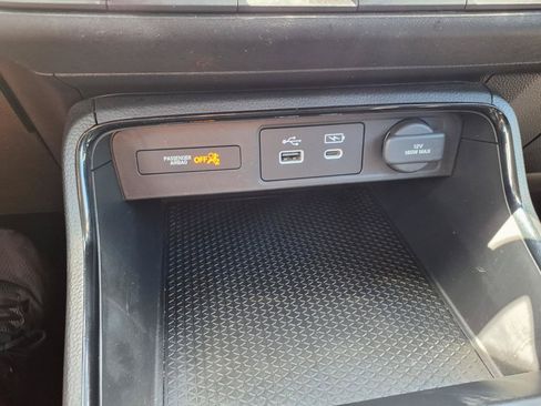 Certified 2025 Honda CR-V EX image 9