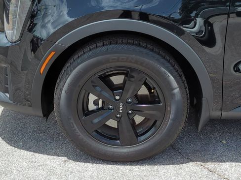 Certified 2026 Kia Sorento LX FWD image 11