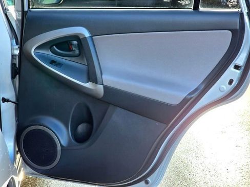 Used 2007 Toyota RAV4 Base image 28