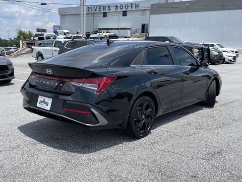 Used 2026 Hyundai Elantra SEL Sport Premium FWD image 3