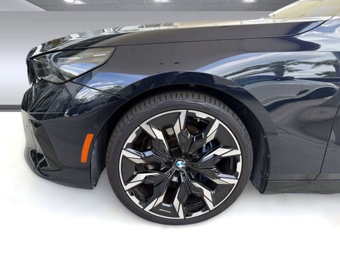 Used 2026 BMW 530i w/ M Sport Package RWD image 13