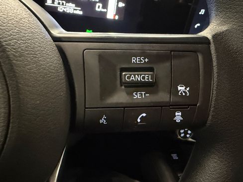 Used 2025 Nissan Kicks SV w/ Charging Package FWD image 34