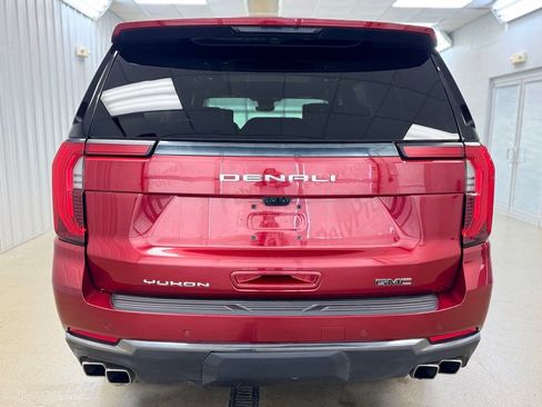 Used 2025 GMC Yukon Denali Ultimate w/ LPO, Floor Liner Package image 6