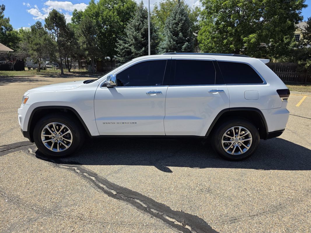 Used 2016 Jeep Grand Cherokee Limited AWD/4WD image 2