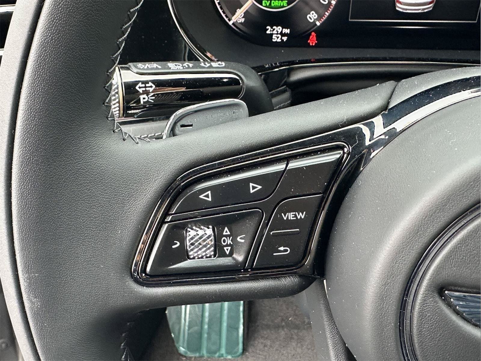 New 2026 Bentley Flying Spur V8 AWD/4WD image 33