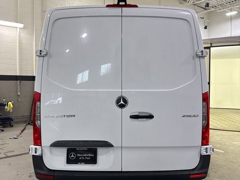 Used 2026 Mercedes-Benz Sprinter 2500 image 5