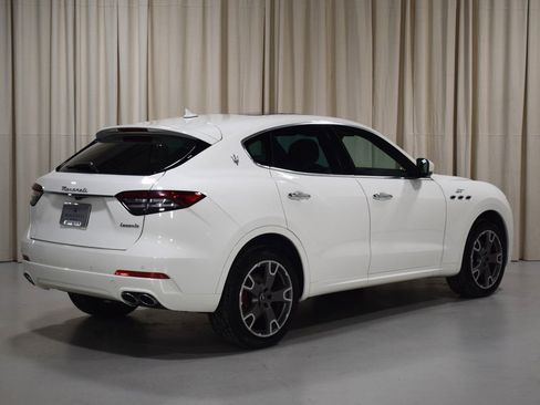Certified 2023 Maserati Levante GT AWD/4WD image 9