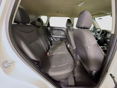 Used 2018 Kia Soul Base image 23