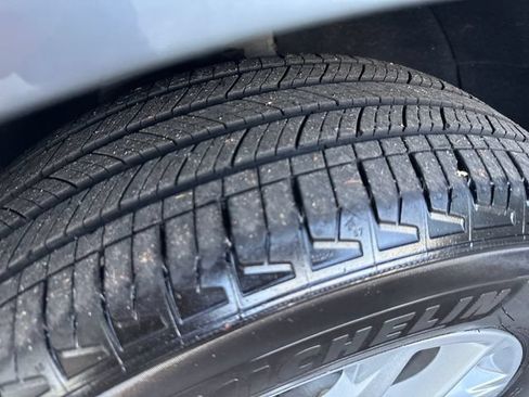 Certified 2024 Chevrolet Equinox LS FWD image 26