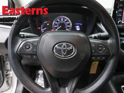Used 2021 Toyota Corolla LE FWD image 10