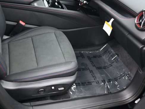 New 2025 Chevrolet Blazer EV RS image 14