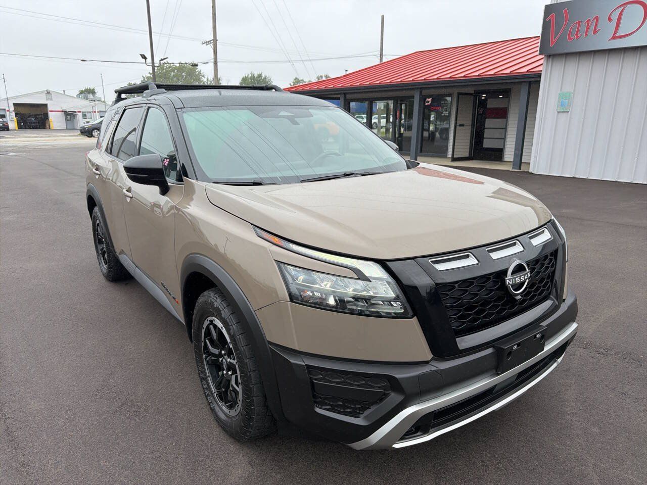 Used 2023 Nissan Pathfinder Rock Creek AWD/4WD image 3